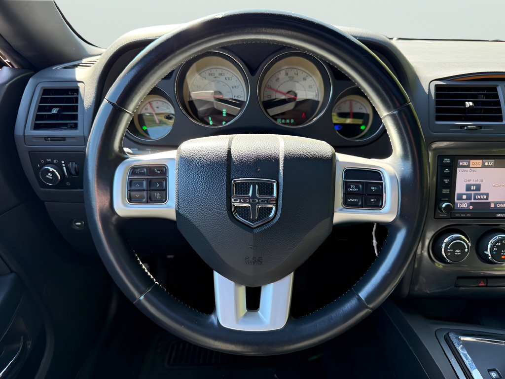 Used 2014 Dodge Challenger SXT RWD image 12