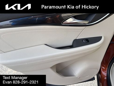 Used 2022 Buick Envision Preferred image 11