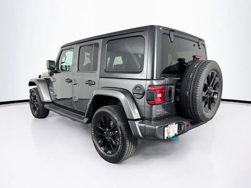 Used 2023 Jeep Wrangler Unlimited Sahara w/ Cold Weather Group AWD/4WD image 7