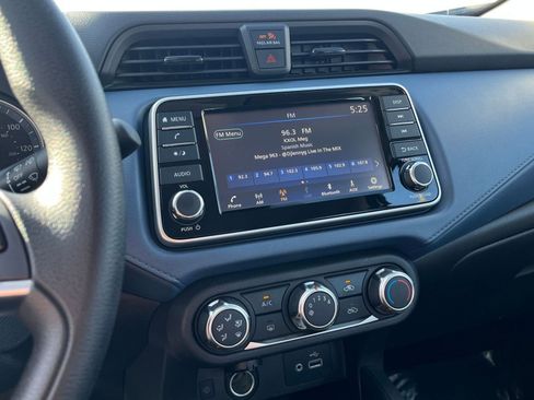 Used 2025 Nissan Versa SV FWD image 20