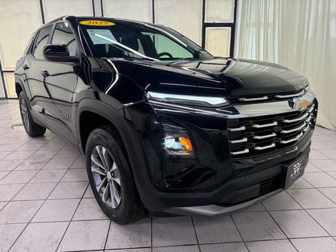 Certified 2025 Chevrolet Equinox LT image 2