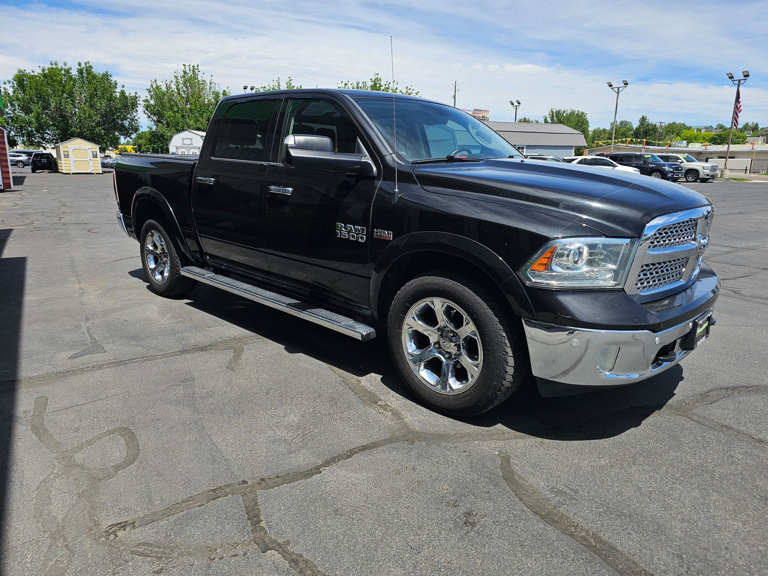 Used 2016 RAM 1500 Laramie w/ Convenience Group AWD/4WD image 4