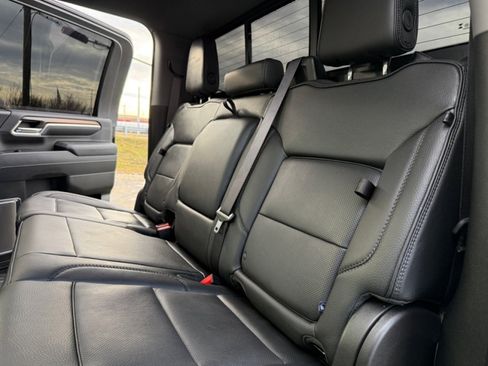 Used 2025 GMC Sierra 2500 Denali w/ Technology Package image 17
