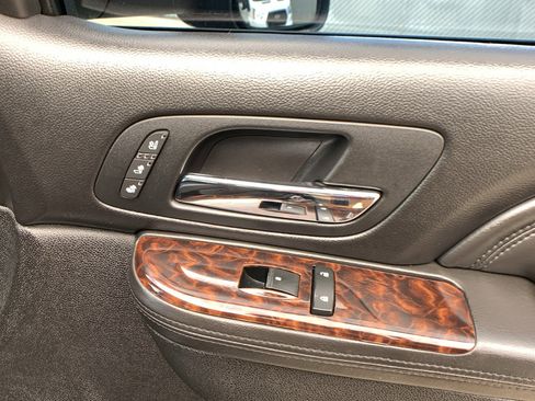 Used 2013 GMC Sierra 2500 Denali w/ Suspension Package, Off-Road image 29