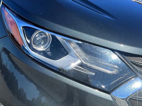 Used 2020 Chevrolet Equinox LS w/ LPO, Cargo Package image 24