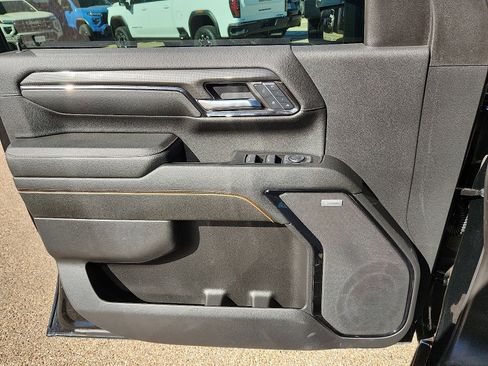 Used 2024 GMC Sierra 2500 AT4 w/ AT4 Premium Plus Package image 17