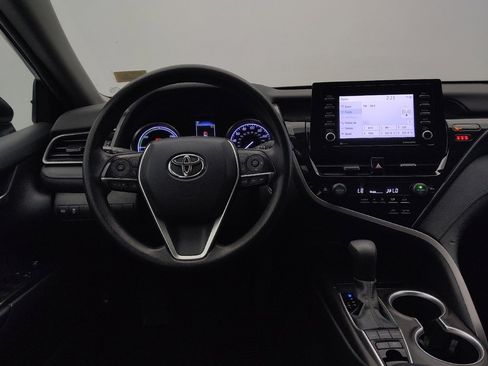 Used 2022 Toyota Camry LE image 22