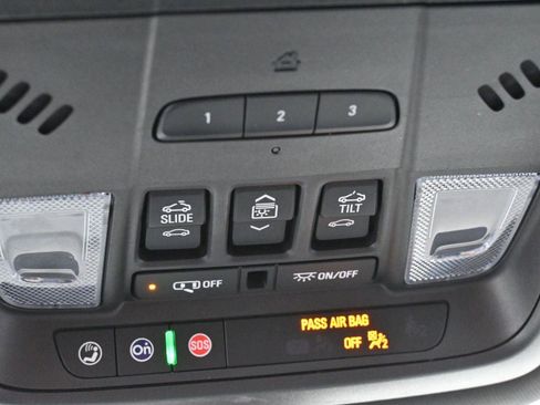 Used 2023 Buick Enclave Essence w/ Experience Buick Package image 29