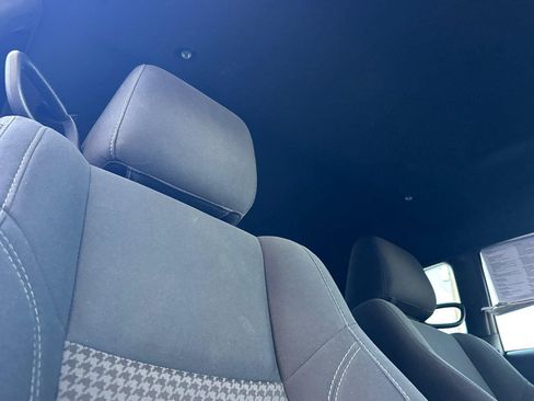 Used 2018 Dodge Challenger SXT RWD image 16