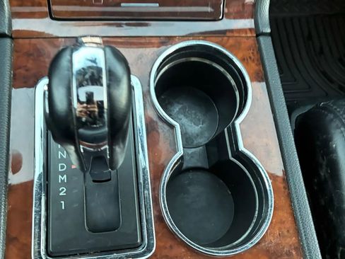 Used 2016 Lincoln Navigator L Select image 20