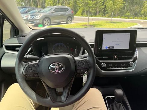 Used 2026 Toyota Corolla LE FWD image 2