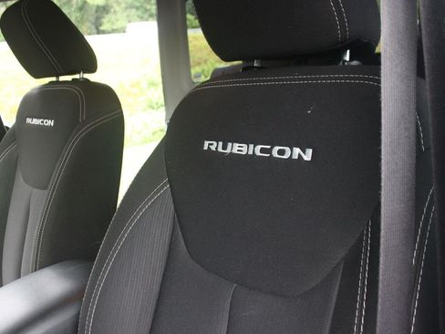 Used 2016 Jeep Wrangler Unlimited Rubicon w/ Connectivity Group AWD/4WD image 16