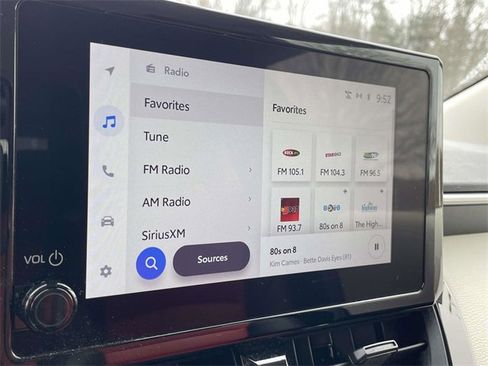 Used 2023 Toyota Corolla LE image 27