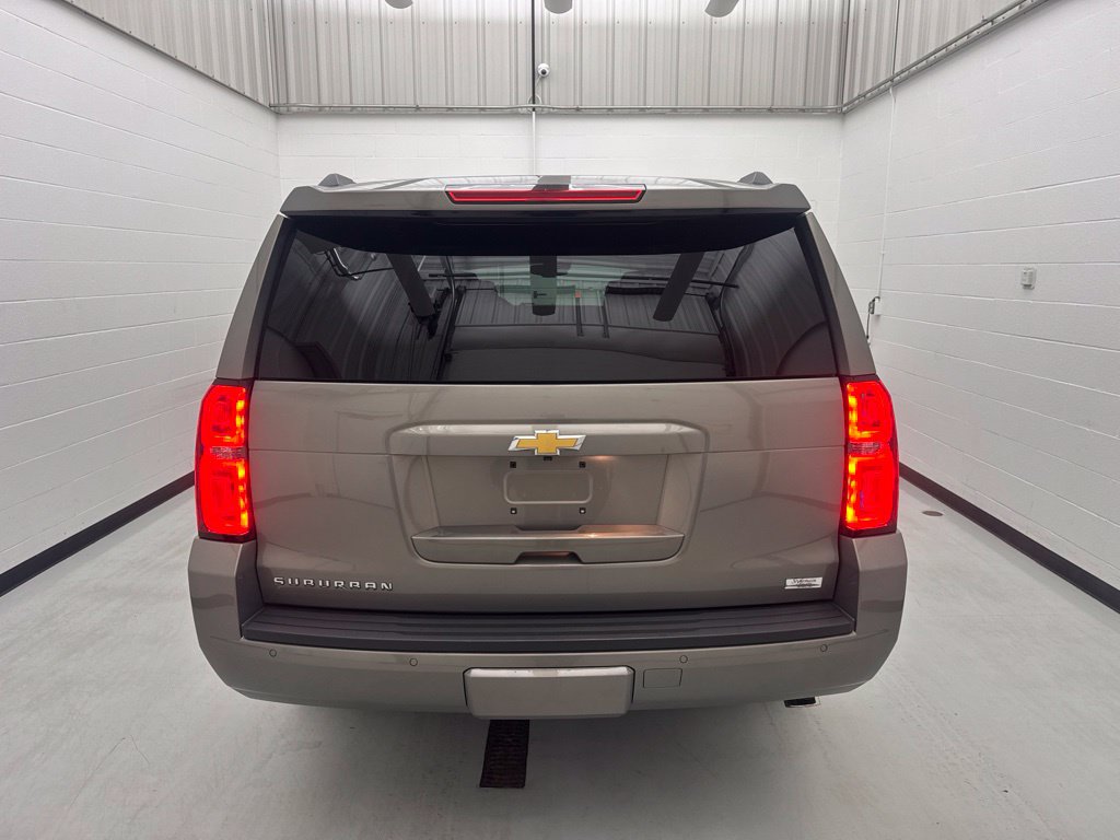 Used 2019 Chevrolet Suburban LT w/ LT Signature Package AWD/4WD image 5