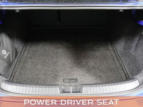 Used 2022 Volkswagen Jetta SE FWD image 13