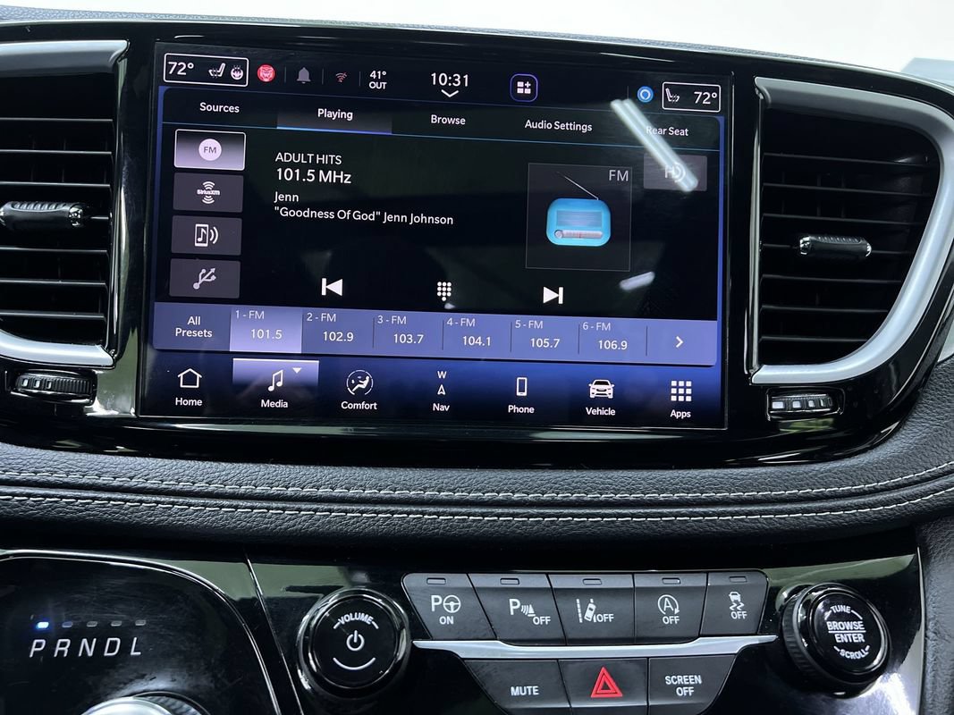 Used 2023 Chrysler Pacifica Limited w/ Uconnect Theater Family Group AWD/4WD image 21