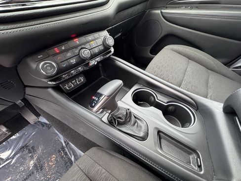 Used 2024 Dodge Durango SXT w/ 3rd Row Seating Group image 27