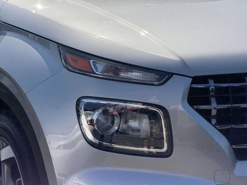 Certified 2024 Hyundai Venue SEL FWD image 10