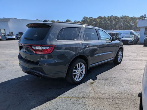 Certified 2024 Dodge Durango GT image 5