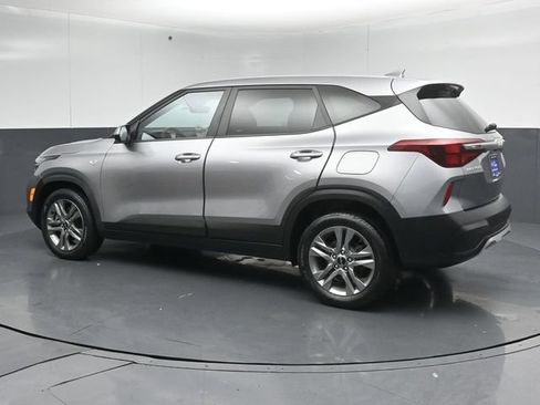 Used 2022 Kia Seltos LX AWD/4WD image 5