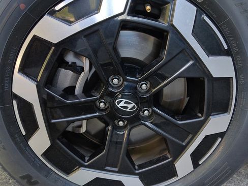 Used 2024 Hyundai Santa Fe SEL image 31