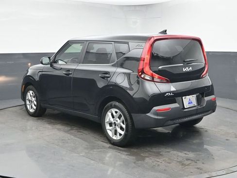 Used 2022 Kia Soul LX w/ Technology Package image 6