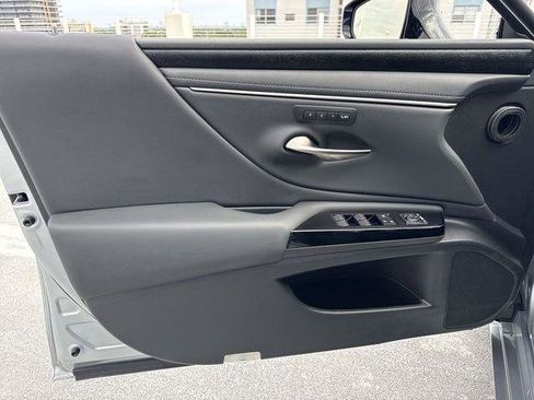 Certified 2024 Lexus ES 350 w/ Premium Package FWD image 13