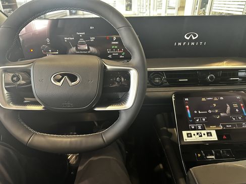New 2026 INFINITI QX80 Luxe w/ Cargo Package image 18