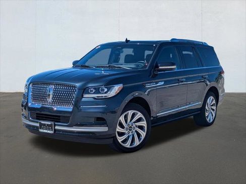 Used 2024 Lincoln Navigator Reserve AWD/4WD image 1