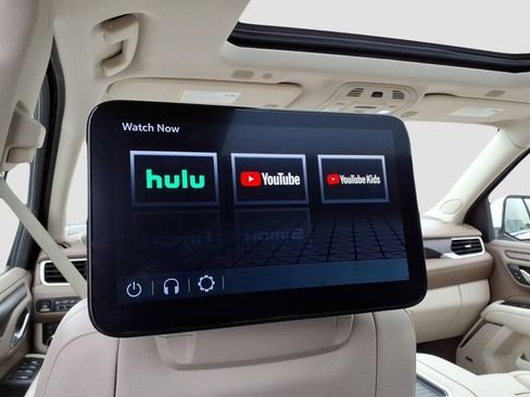 Used 2024 GMC Yukon Denali w/ Advanced Technology Package AWD/4WD image 11