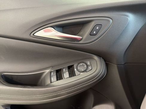 Certified 2025 Buick Encore GX Preferred AWD/4WD image 20