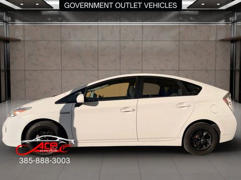 Used 2014 Toyota Prius One image 4