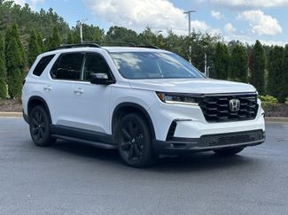 Used 2025 Honda Pilot Black Edition video 2