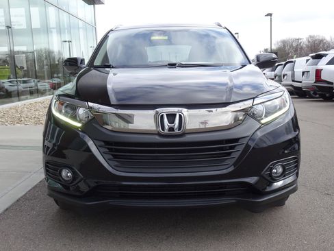 Used 2021 Honda HR-V EX image 8