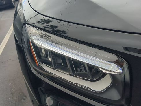 Used 2024 Mercedes-Benz GLB 250 image 21