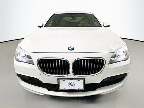 Used 2013 BMW 750Li RWD image 2