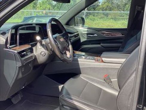 Used 2022 Cadillac Escalade ESV Luxury RWD image 11