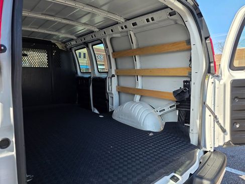 Used 2024 Chevrolet Express 2500 w/ Driver Convenience Package image 21