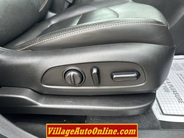 Used 2020 Chevrolet Equinox Premier FWD image 41