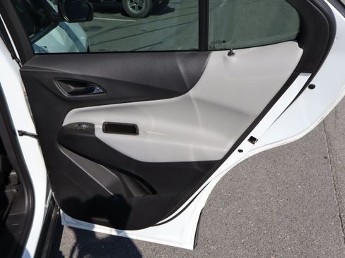 Used 2022 Chevrolet Equinox LS FWD image 33