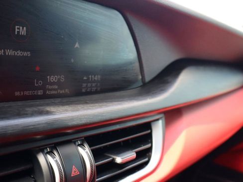 Used 2018 Alfa Romeo Stelvio AWD image 29