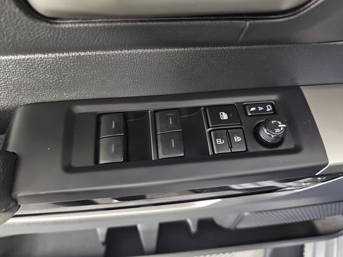 Used 2024 Toyota Tundra Limited w/ Power Package AWD/4WD image 19