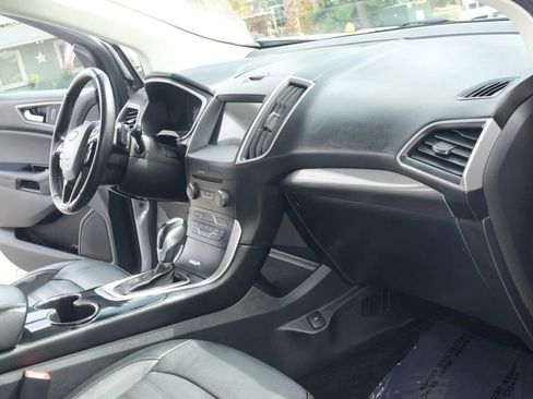 Used 2018 Ford Edge SEL image 15