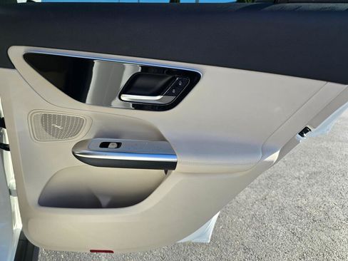 New 2026 Mercedes-Benz GLC 300 4MATIC image 23