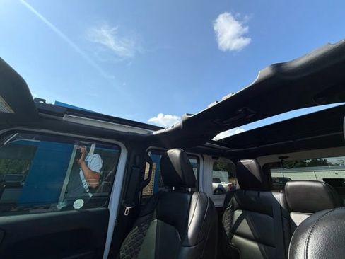 Used 2021 Jeep Wrangler Unlimited Sahara AWD/4WD image 23