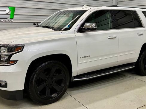 Used 2020 Chevrolet Tahoe Premier AWD/4WD image 1