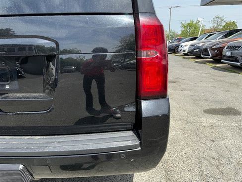 Used 2019 Chevrolet Suburban LT w/ LT Signature Package AWD/4WD image 25