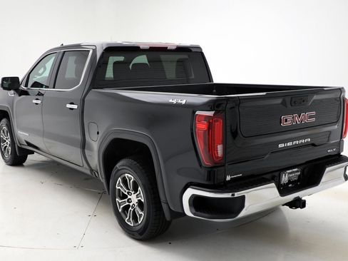 Used 2025 GMC Sierra 1500 SLT AWD/4WD image 7