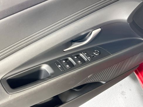 Used 2023 Hyundai Elantra SEL w/ Convenience Package image 18