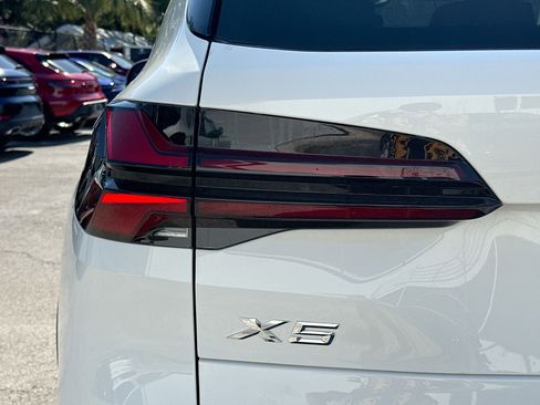 New 2026 BMW X5 sDrive40i RWD image 10